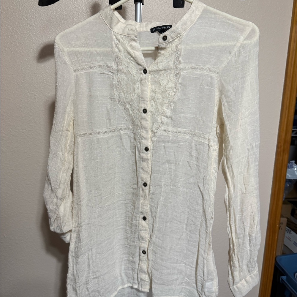 FANG Ivory Button-Down‎ Shirt with Lace Accents